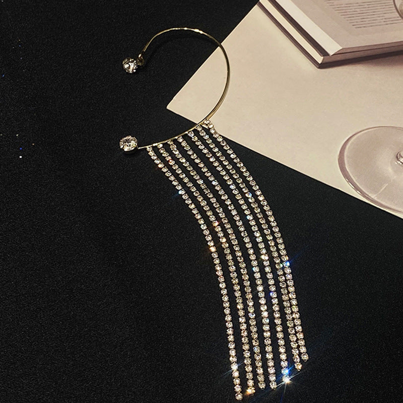 Boucles d’Oreilles Longues à Pompons