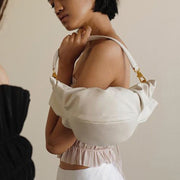 Bolso Bandolera Diseño Único - Estilo Dumpling con Pliegues y Asa de Hombro